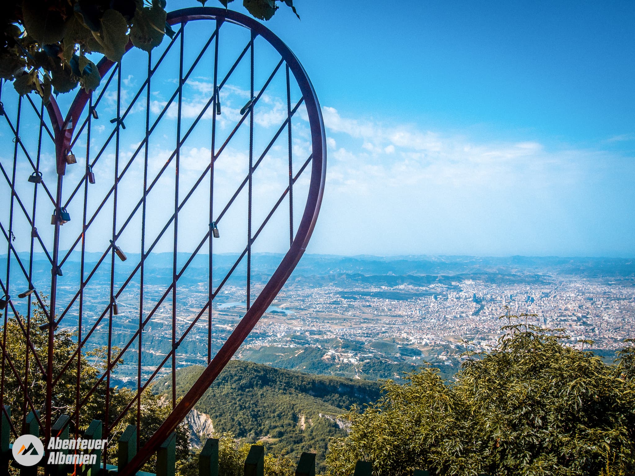 Blick auf Tirana vom Dajti Berg