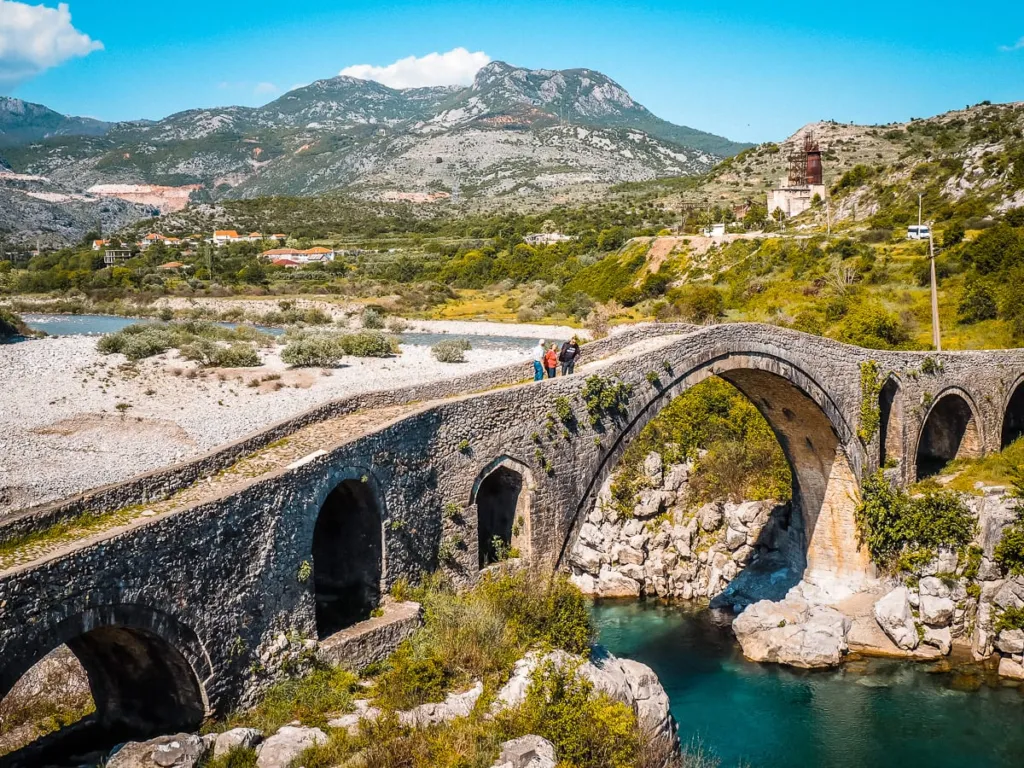 Albanien Urlaub, Mesi Bridge in Shkoder