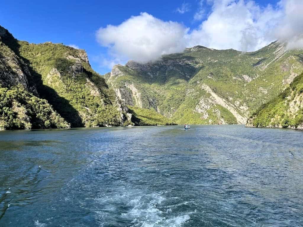 Komani See Albanien