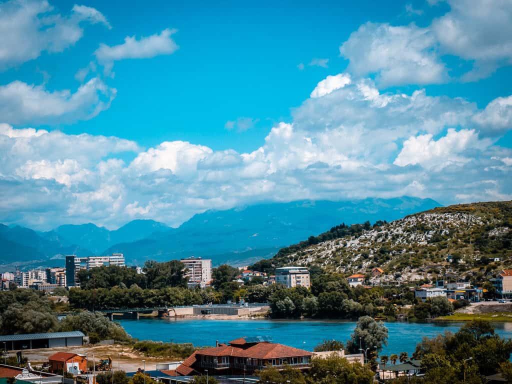 Shkodra (oder Shkoder) Nordalbanien ist das Tor zu den Albanischen Alpen