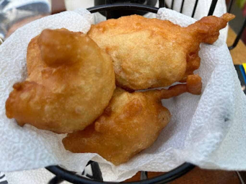 Albanisches Essen: Petulla - Gebackener Teig
