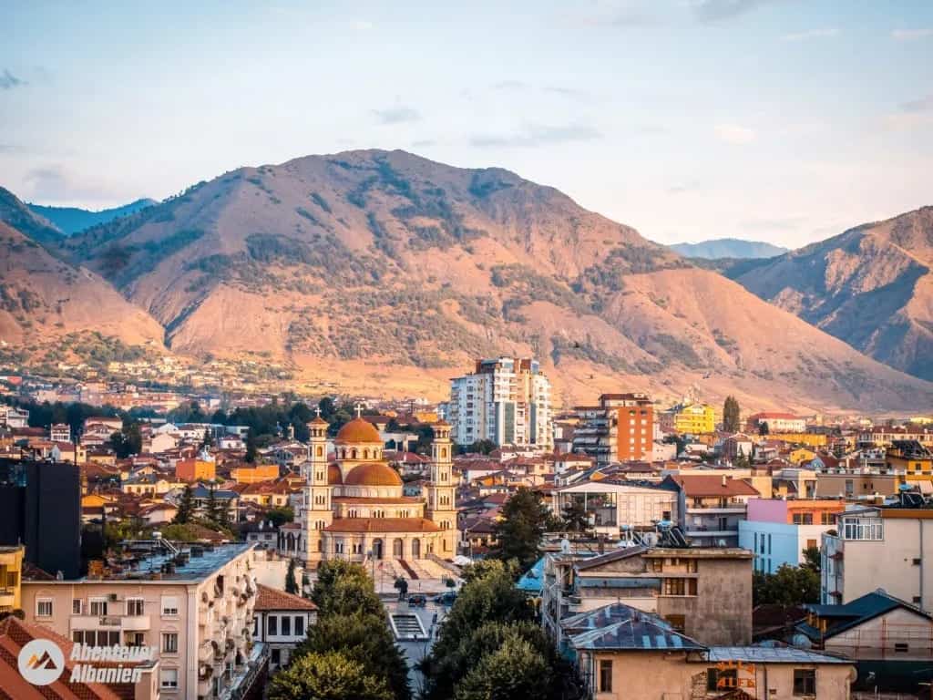 Korca (Korçë) Albanien, Blick auf die Stadt von oben