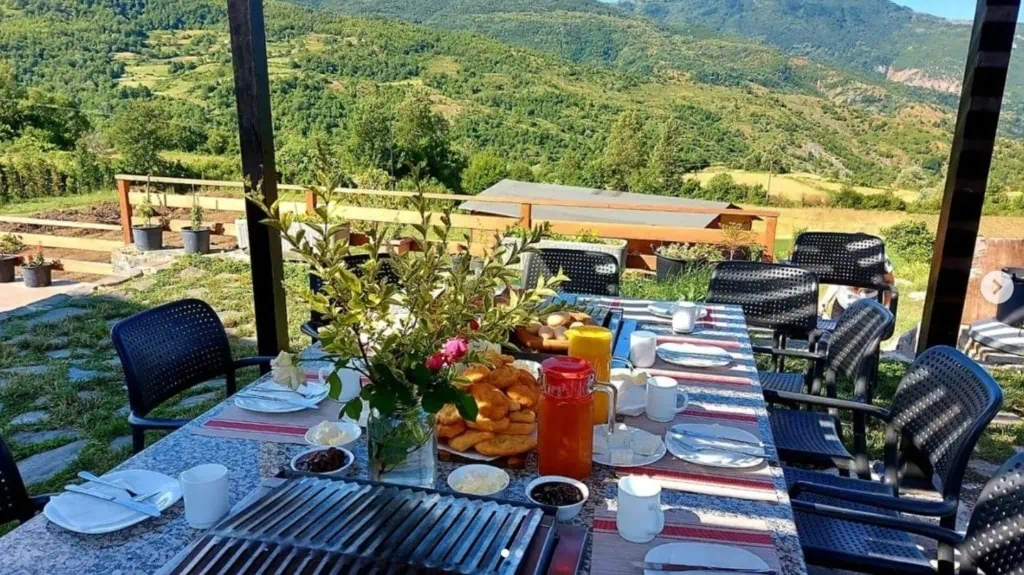 Agroturizëm Bujtina Tomadhe