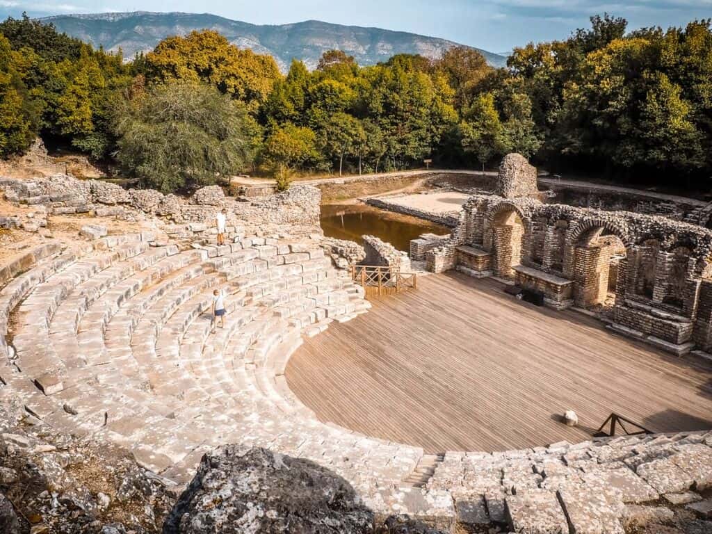 Das antike Theater im Butrint Nationalpark Albanien