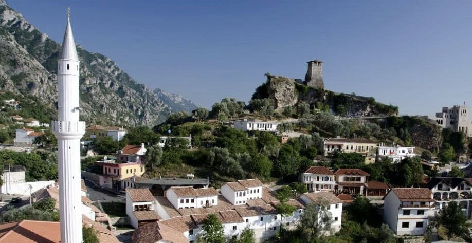 Hotel PANORAMA Kruje view over the castle and the old town