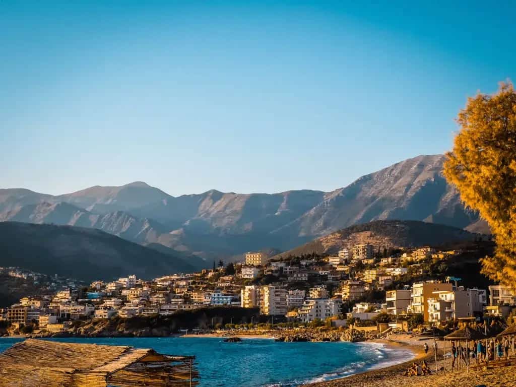 albanien-sehenswuerdigkeiten-strand-himara