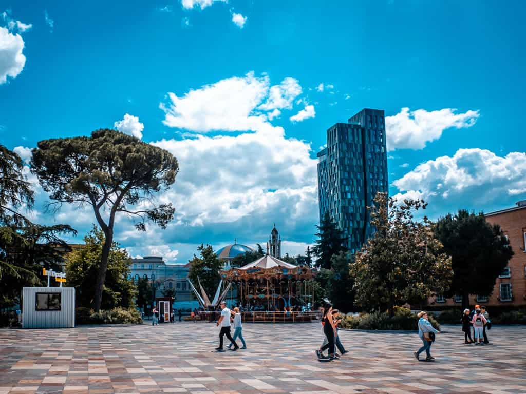 belebter Skanderbeg Square Tirana Albanien