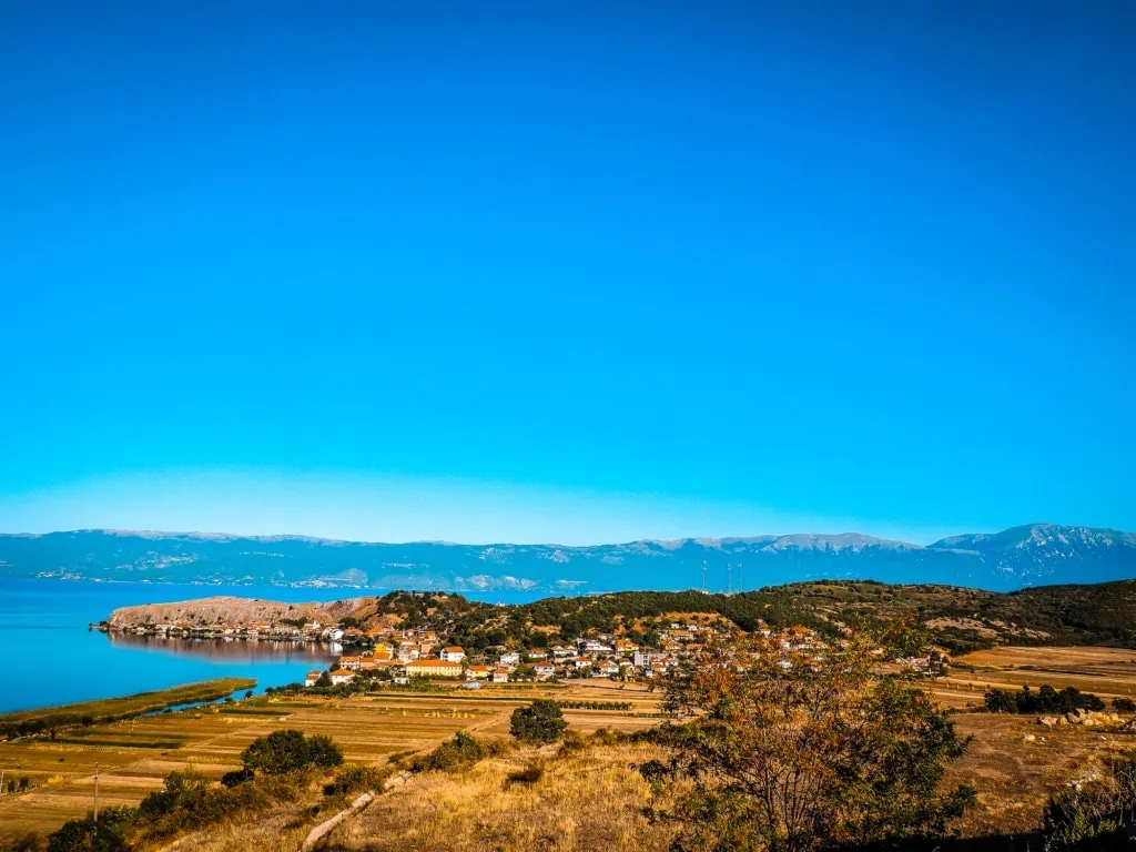 Lin dorp bij Pogradec aan het meer van Ohrid