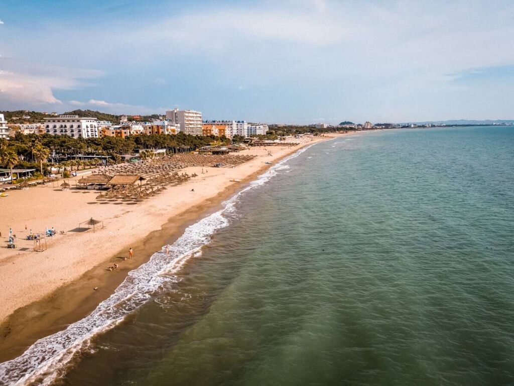 Durres Strand Spille Beach