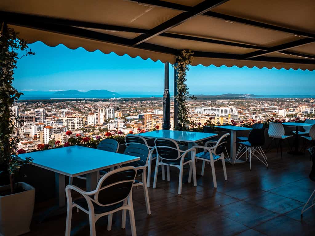 Vlora Restaurants mit Aussicht auf die Stadt Vlore