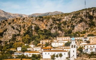 Dhermi ist ein Dorf im von Süden Albanien