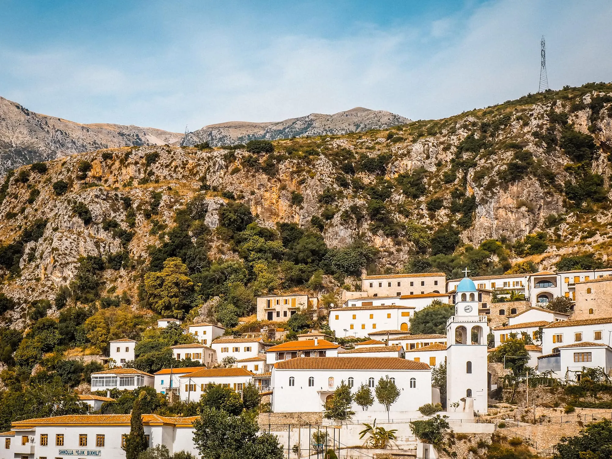 Dhermi ist ein Dorf im von Süden Albanien