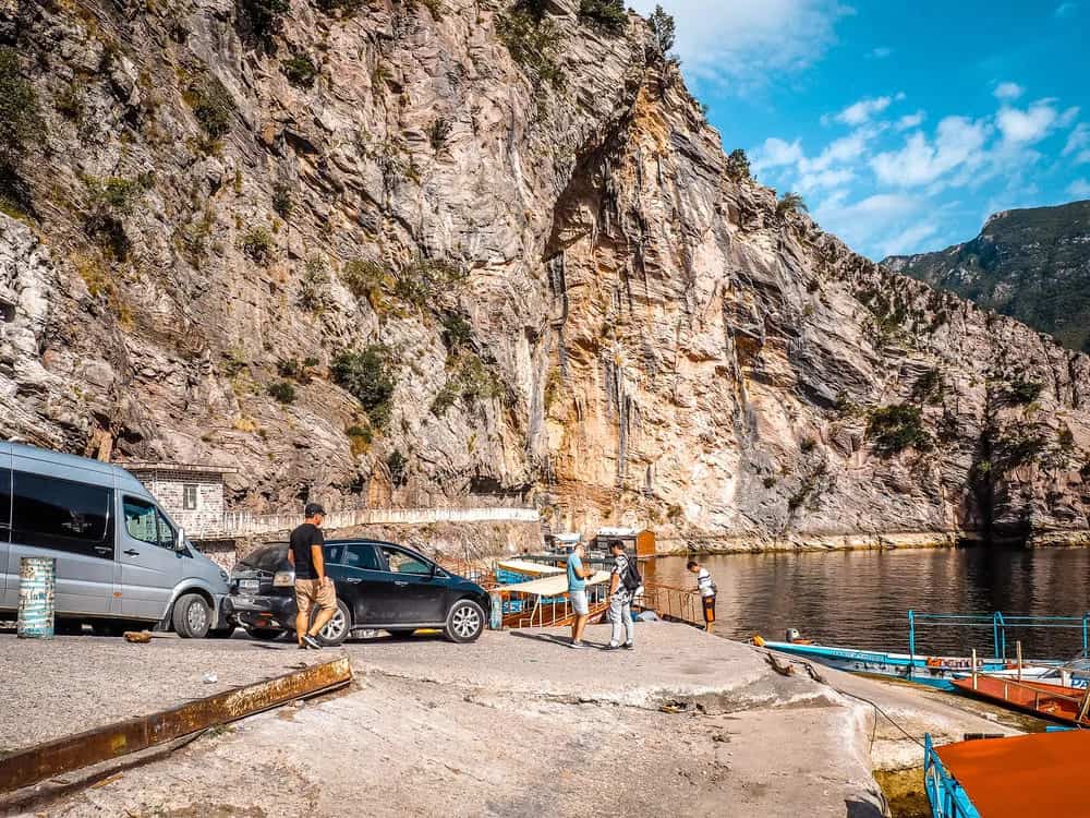Der Bootsanleger für die Boote zum Shala River