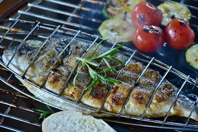 Traditional Albanian food Peshk në zgarë grilles fish