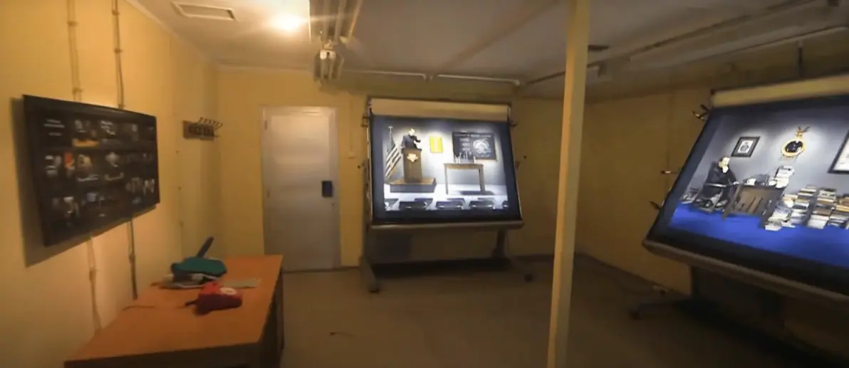 Museum Tito Atombunker Bosnien Ausstellungsraum