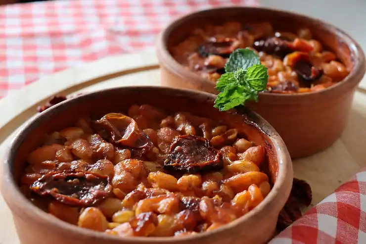Tavce Gravce Mazedonisches Essen