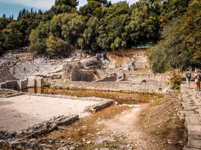 Das römische Forum im Butrint Nationalpark in Südalbanien