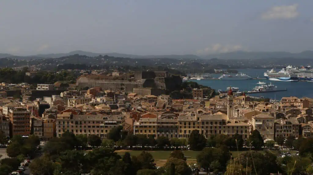 Korfu - Altstadt, Festung und Hafen