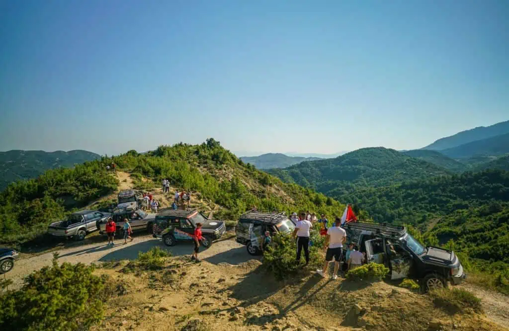 Offroad Tour mit meherern Allradfahrzeugen in Albanien