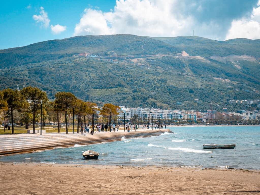 Lungomare Strand Vlora Albanien und Promenade
