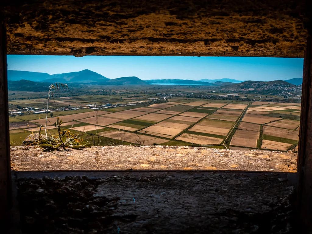 Aussicht vom Archäologischer Park von Phoenice (Finiq) auf das Umland