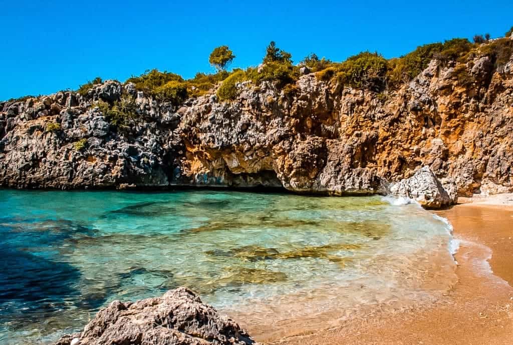 Aquariumstrand bij Himare