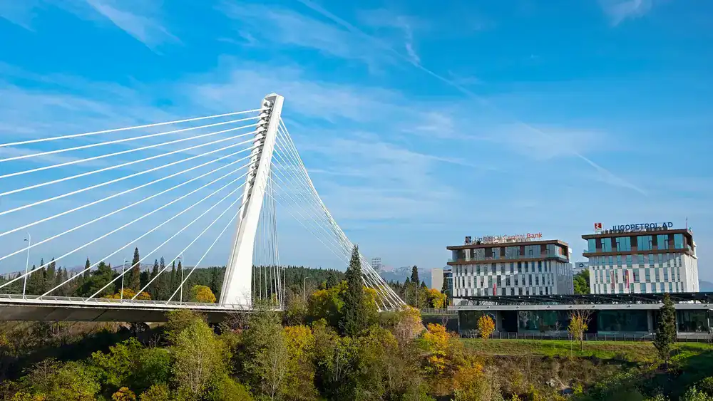 Podgorica-Sehenswuerdigkeiten-Tipps_Millenium-Bruecke