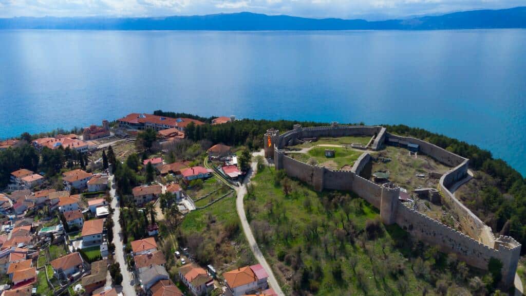 Ohrid Festung in Nordmazedonien - aus der Luft betrachtet