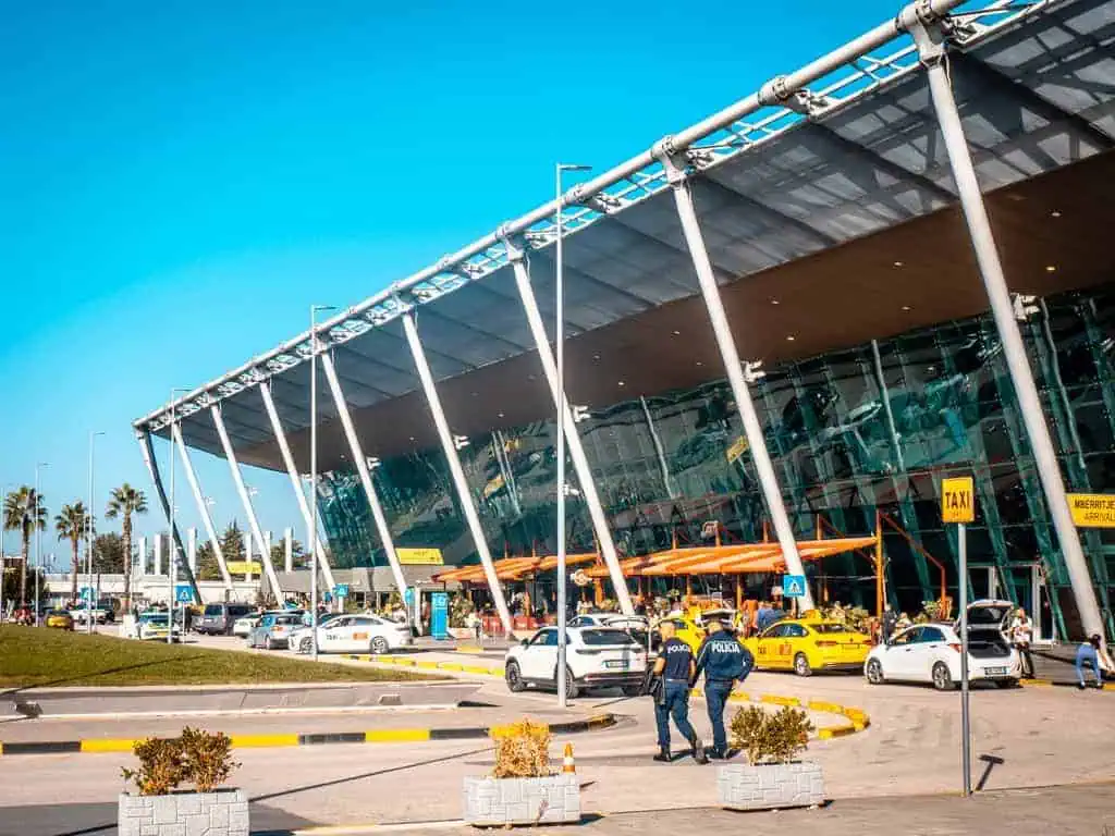 Flughafen Tirana (TIA)