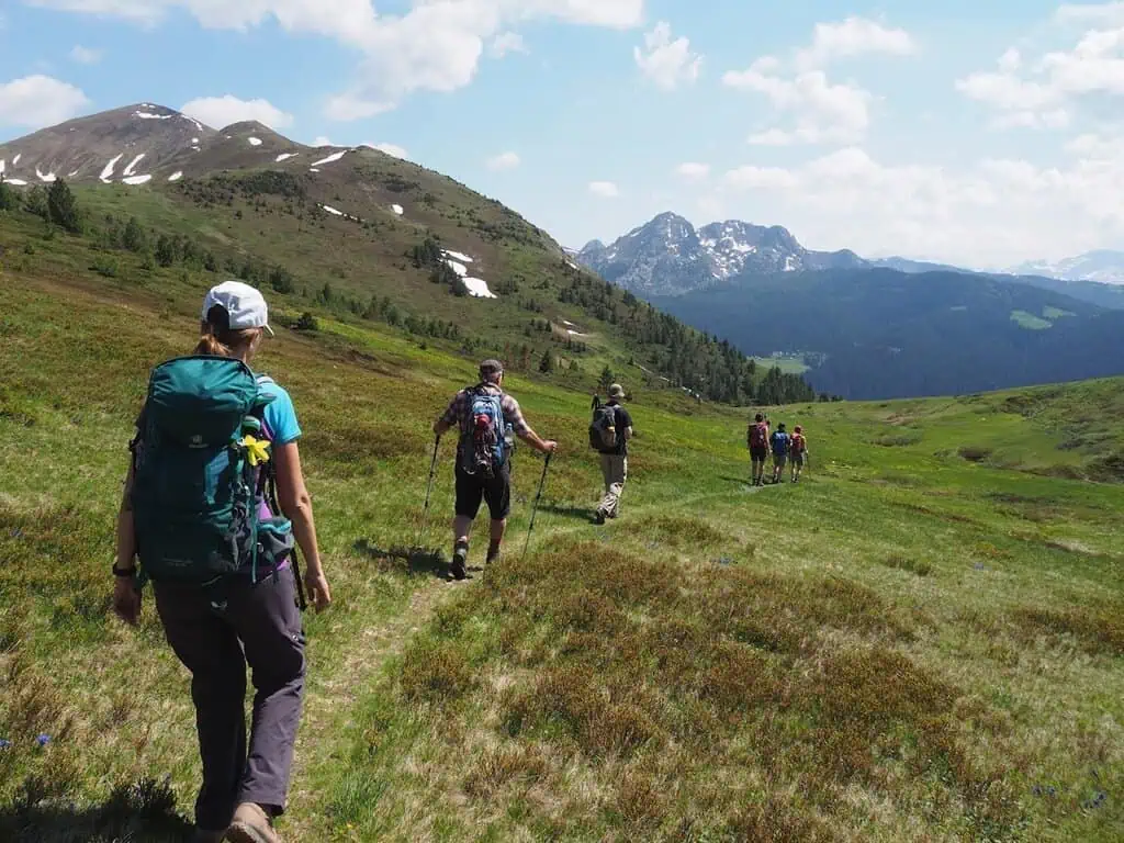 Bergtoppen van de Balkan Tour met gids Wandelen op de groene route in Albanië