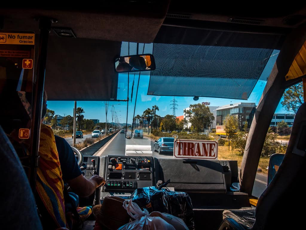 Bus fahren in Albanien