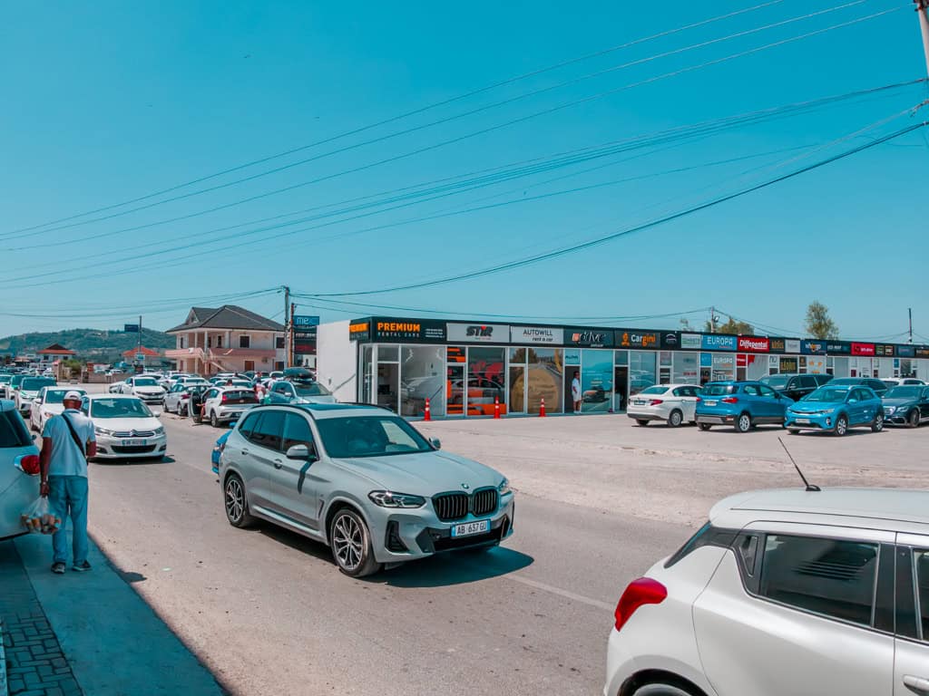 Mietwagen am Flughafen Tirana